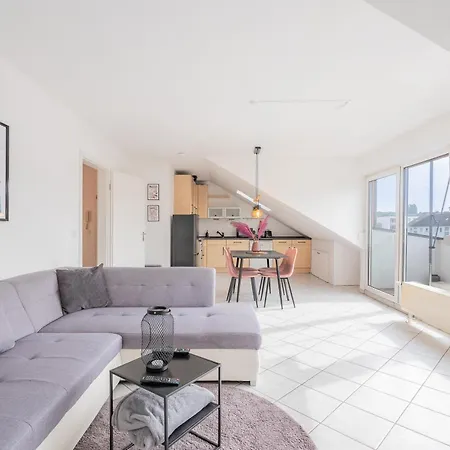 - Moderne Und Geraeumige 2 Zimmerwohnung Mit Sued-balkon In Gladbeck-brauck Naehe Movie Park Und Arena Aufschalke Appartement *